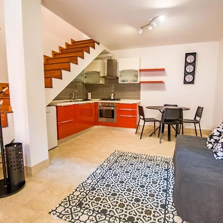 La Casa Di Lu דירה *